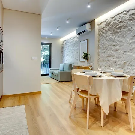 Jardins Da Aurora - Cozy With Private Garden And Parking Appartamento *