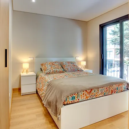 Appartamento Jardins Da Aurora - Cozy With Private Garden And Parking